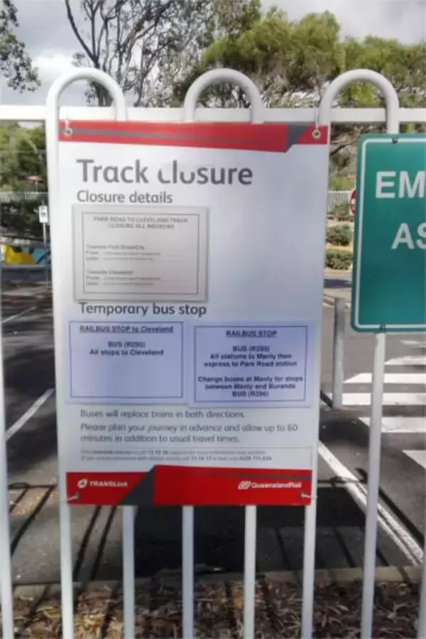 「電車の一時運転休止に注意！ in Brisbane」の画像