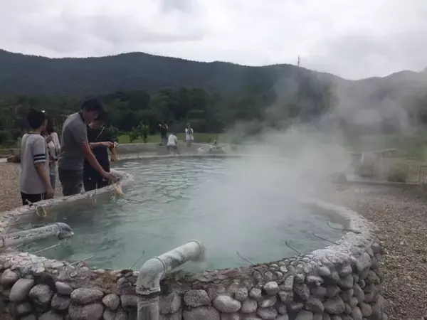 「チェンマイ・足湯ができてワンデートリップに最高なサンカンぺーン温泉」の画像