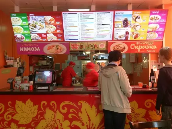 「ロシア 伝統料理ブリヌイ専門のファーストフード店「テレモック」」の画像