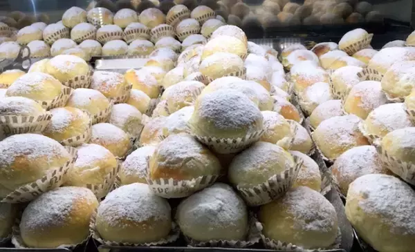 「今年空前の大ブームナポリのドルチェ＜フィオッコ・ディ・ネーヴェ＞」の画像