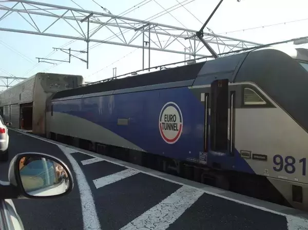 車ごと乗れる列車「ル・シャトル」 英国から欧州大陸へドライブ旅行！