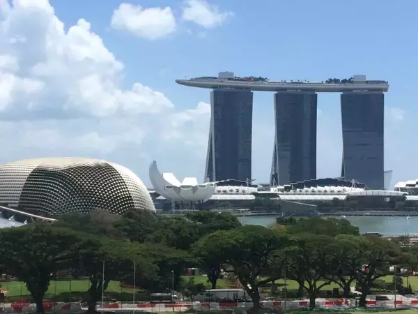 シンガポールの旅の思い出、マリーナベイサンズ記念撮影はどこがいい？