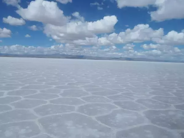「絶景！ボリビア、ウユニ塩湖のいろんな表情を見てみよう」の画像