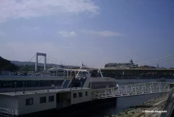 「美しく碧きドナウのさざなみに乗ってウィーンからブダペストへ」の画像