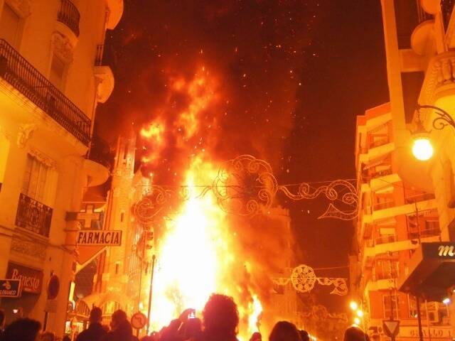 16年スペイン三大祭りバレンシア サン ホセの火祭り を見に行こう 16年1月5日 エキサイトニュース