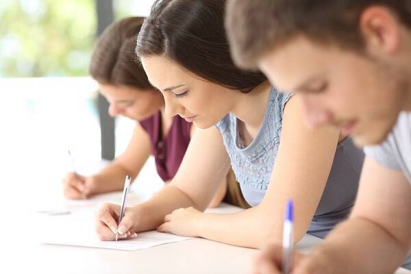 英語コースはどのように選ぶ？！ TALK English Schoolsの語学コースを見てみよう