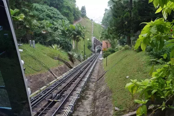 「ケーブルカーで登山気分！ペナン島で標高が一番高いペナンヒルへ行こう」の画像