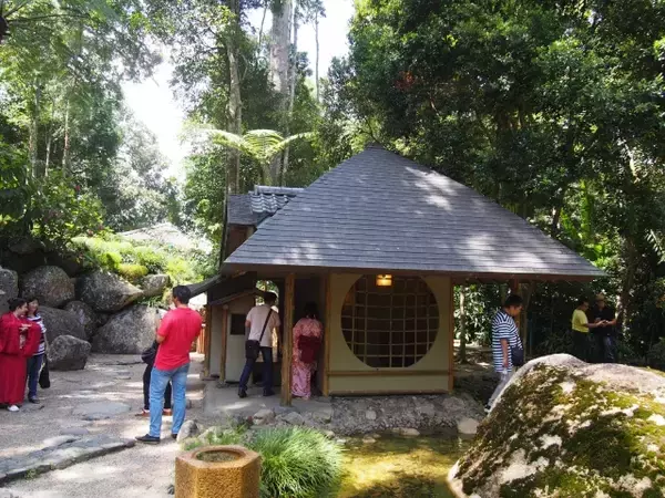 「熱帯雨林地帯マレーシアにある高度1000mにある世界初の日本庭園」の画像