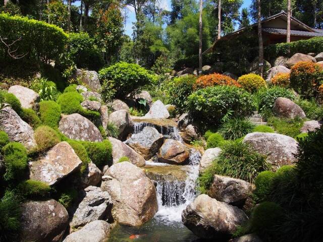 熱帯雨林地帯マレーシアにある高度1000mにある世界初の日本庭園