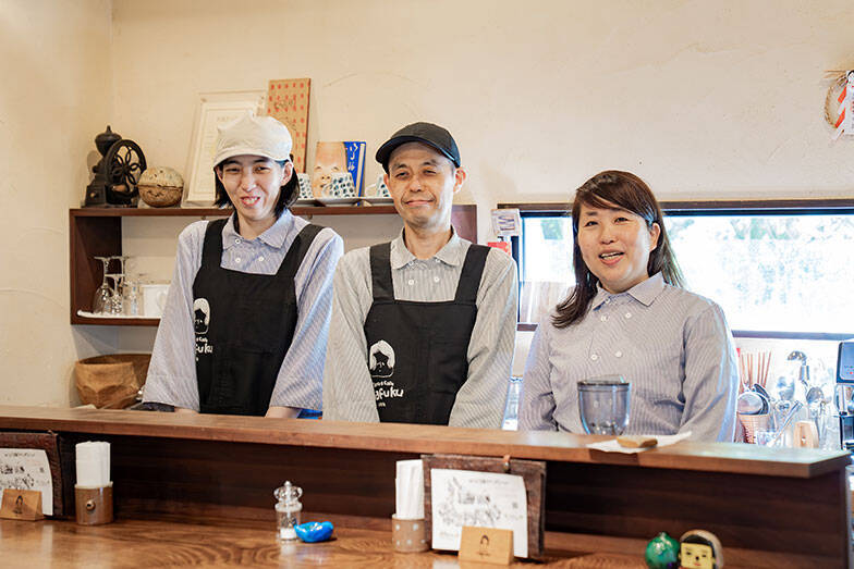 知的障がい者支援施設の中にある大人気の森のレストラン、常連「マニュアル的じゃないのがいい」。地域共生で福祉の常識変える鹿児島「しょうぶ学園」が素敵すぎる