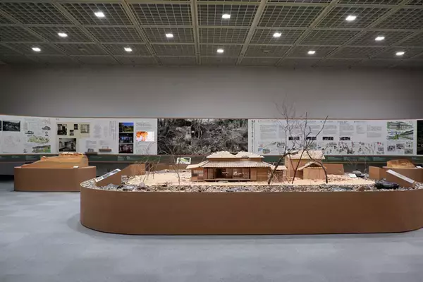 「「ひろしま国際建築祭2025」初開催で20万人が熱狂。尾道・福山で巡る安藤忠雄、坂 茂ら建築界レジェンドの展示の数々【建築ライターがレポート】」の画像