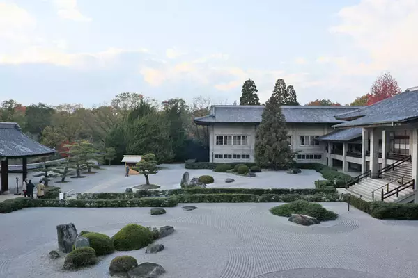 「「ひろしま国際建築祭2025」初開催で20万人が熱狂。尾道・福山で巡る安藤忠雄、坂 茂ら建築界レジェンドの展示の数々【建築ライターがレポート】」の画像