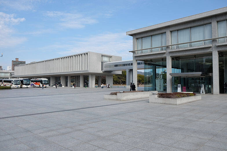 「ひろしま国際建築祭2025」初開催で20万人が熱狂。尾道・福山で巡る安藤忠雄、坂 茂ら建築界レジェンドの展示の数々【建築ライターがレポート】