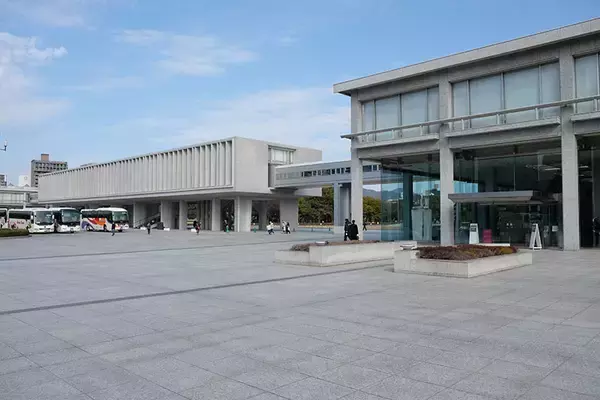 「「ひろしま国際建築祭2025」初開催で20万人が熱狂。尾道・福山で巡る安藤忠雄、坂 茂ら建築界レジェンドの展示の数々【建築ライターがレポート】」の画像