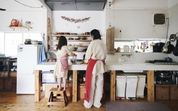 【空き家再生して住む】祖父母の家を20代が住みながらDIY、絶景古民家を148万円で購入…etc. 予算をおさえて理想の家を育てるという選択肢　書籍『空き家で暮らす』インタビュー