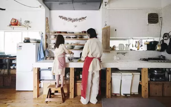 【空き家再生して住む】祖父母の家を20代が住みながらDIY、絶景古民家を148万円で購入…etc. 予算をおさえて理想の家を育てるという選択肢　書籍『空き家で暮らす』インタビュー