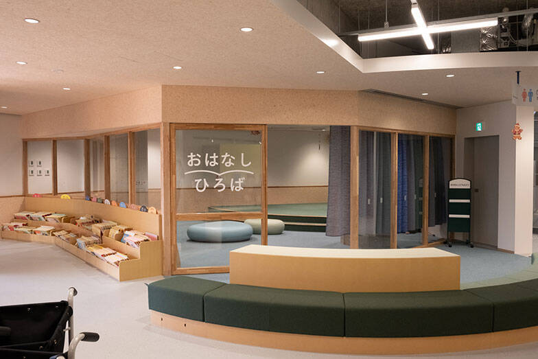 「図書館に市民から感謝メール」の理由。仕事、読書、お喋り、過ごし方は自由自在、個性派「垂水図書館」の凄み　神戸市