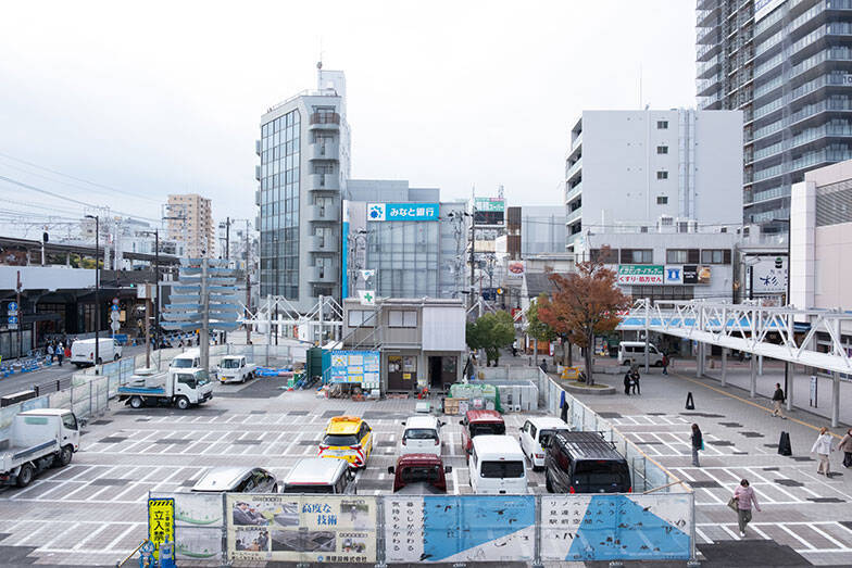 「図書館に市民から感謝メール」の理由。仕事、読書、お喋り、過ごし方は自由自在、個性派「垂水図書館」の凄み　神戸市