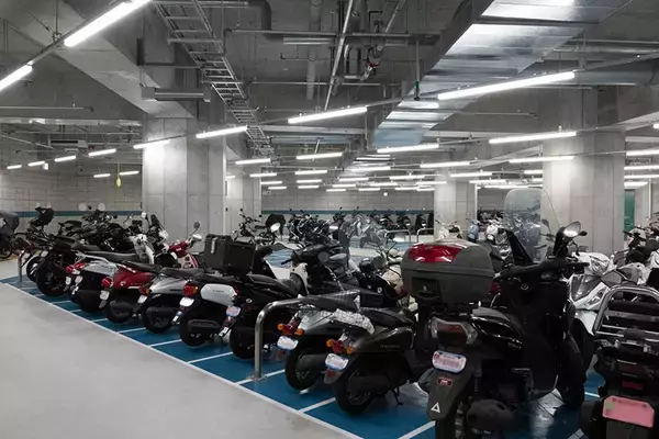 「「図書館に市民から感謝メール」の理由。仕事、読書、お喋り、過ごし方は自由自在、個性派「垂水図書館」の凄み　神戸市」の画像