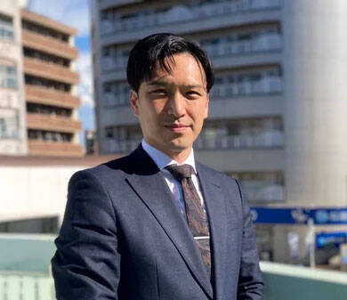 大阪・西成の不動産会社が挑む「高齢者の入居拒否」解消。 孤独死・認知症リスクを支える”死後事務サービス”の実力