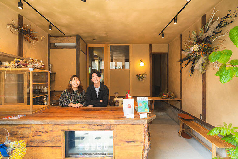 30代子育て夫妻の移住。東京から広島の港町・鞆の浦へ。空き家長屋をリノベし「まちに開く暮らし」始めた理由