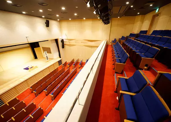 「落語の力で街を元気に。365日フル稼働の寄席「神戸新開地・喜楽館」笑いあり涙ありの地域活性化、7年の激闘」の画像