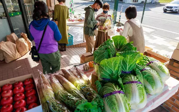 近所の農家と消費者が育むつながりが地域の心強さに。「縁の畑」が始めた”友産友消”とは？