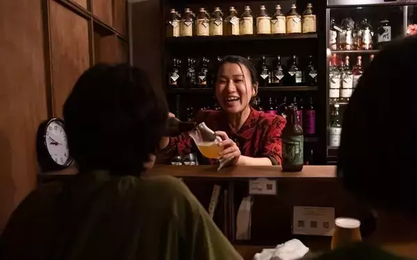 「一橋大卒24歳女子、スナックのママになる。若者も女性も楽しめる「街の社交場」に、全国展開も視野　「スナック水中」東京都国立市」の画像