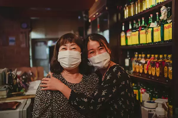 「一橋大卒24歳女子、スナックのママになる。若者も女性も楽しめる「街の社交場」に、全国展開も視野　「スナック水中」東京都国立市」の画像