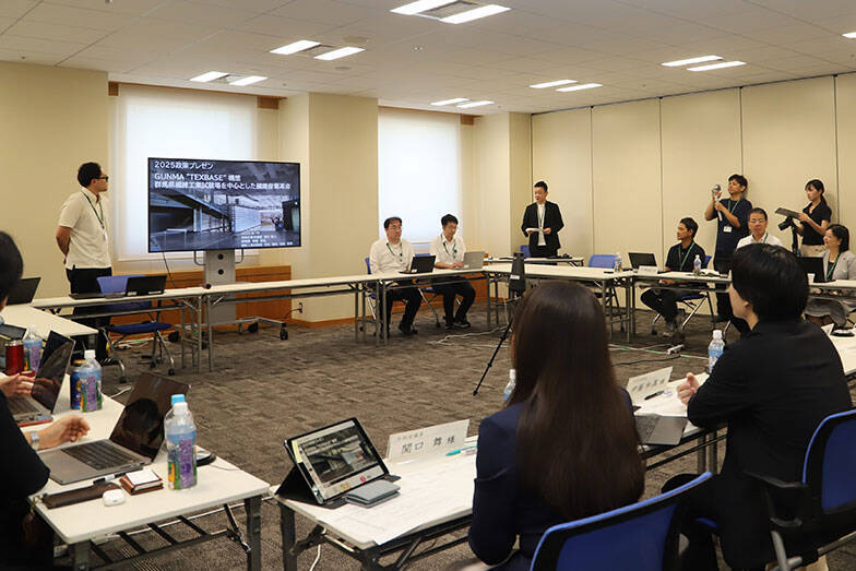 空室めだつ築古団地、「シングルマザー専用」フロアにして満室に。オートロック完備、群馬県が全国初のシェアハウス運営を決断