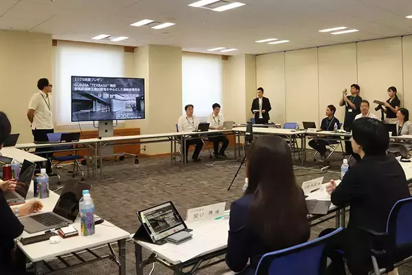 「空室めだつ築古団地、「シングルマザー専用」フロアにして満室に。オートロック完備、群馬県が全国初のシェアハウス運営を決断」の画像