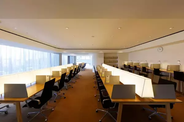 「“しゃべれる図書館”「武蔵野プレイス」が変えた公共施設の常識。青少年の居場所から大人の部活まで、多世代が愛する武蔵境の“居場所”160万人が虜に」の画像