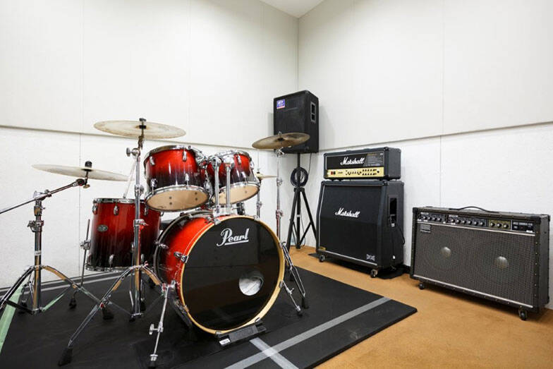 “しゃべれる図書館”「武蔵野プレイス」が変えた公共施設の常識。青少年の居場所から大人の部活まで、多世代が愛する武蔵境の“居場所”160万人が虜に