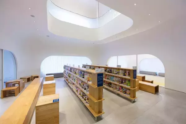 「“しゃべれる図書館”「武蔵野プレイス」が変えた公共施設の常識。青少年の居場所から大人の部活まで、多世代が愛する武蔵境の“居場所”160万人が虜に」の画像