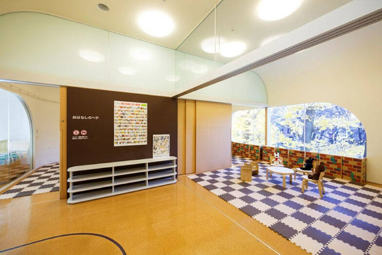 “しゃべれる図書館”「武蔵野プレイス」が変えた公共施設の常識。青少年の居場所から大人の部活まで、多世代が愛する武蔵境の“居場所”160万人が虜に