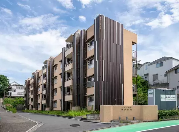 「築65年老朽化団地、1棟まるごと断熱リノベで暑い、寒い、カビ・結露と決別！ 住人は住みながら改修・仮住まいや引越しなしで　「アンレーベ横浜星川」神奈川県横浜市」の画像