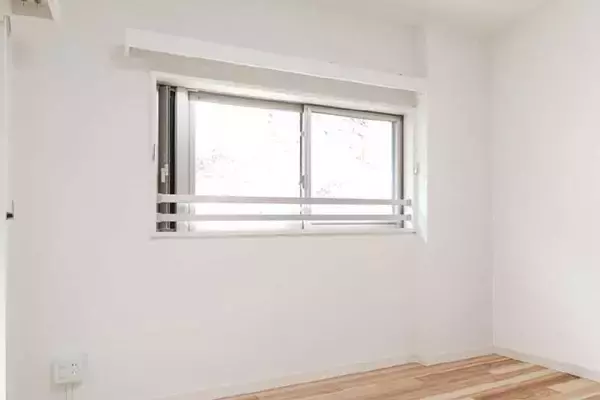 「築65年老朽化団地、1棟まるごと断熱リノベで暑い、寒い、カビ・結露と決別！ 住人は住みながら改修・仮住まいや引越しなしで　「アンレーベ横浜星川」神奈川県横浜市」の画像