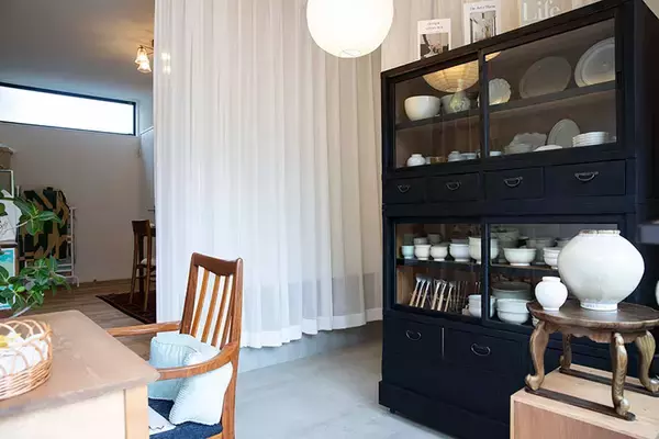 「相続した都内の屋敷林、マンションにせず”村”にした13代目地主。お店やアトリエを持てる賃貸で守りたかった風景と人付き合いとは　東京・練馬区「種音」」の画像