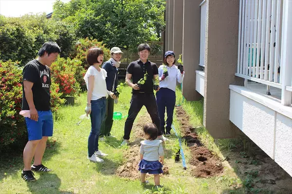 「賃貸大家ユニット・半田兄弟、老朽化アパート再生のカギは「家庭菜園とDIY」！ 入居率も30％アップまでの軌跡　福岡県久留米市」の画像