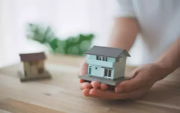 「住宅ローン返済が安くなる?! 「残クレ」車だけじゃない。「残価設定型住宅ローン」および住宅融資保険の仕組み・メリット徹底解説」の画像