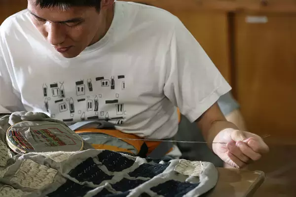 「異業種から転職者集まる異色の福祉施設。元美容師、元アパレル店員など移住してでも働きたい理由とは？　鹿児島「しょうぶ学園」」の画像