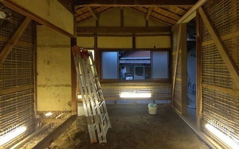 ”京都いちファンキーな不動産屋”、昭和の長屋集落で「むらづくり」。13軒の空き家再生がユニークすぎる　「A HAMLET」亀岡