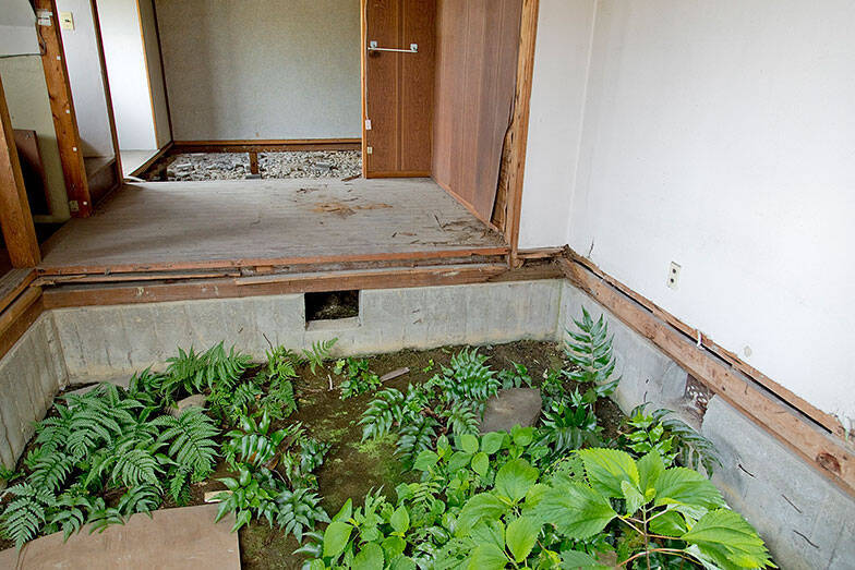 ”京都いちファンキーな不動産屋”、昭和の長屋集落で「むらづくり」。13軒の空き家再生がユニークすぎる　「A HAMLET」亀岡