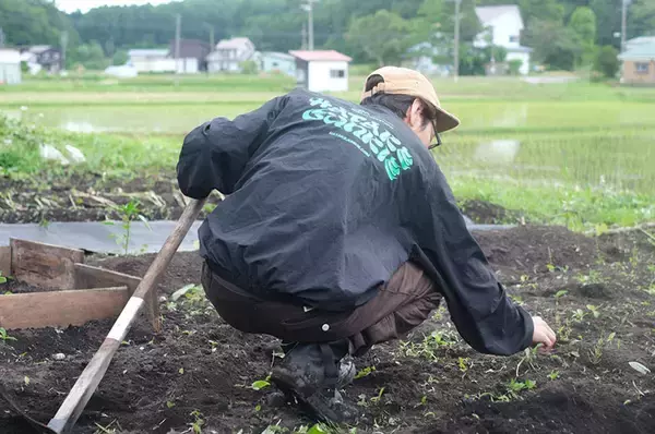 「「地方移住」成功の答え。いきなり田舎に住むと詰む？47都道府県を取材した編集者が明かす”人口30万人都市”が狙い目な理由と自分に合うまちの探し方｜徳谷柿次郎」の画像