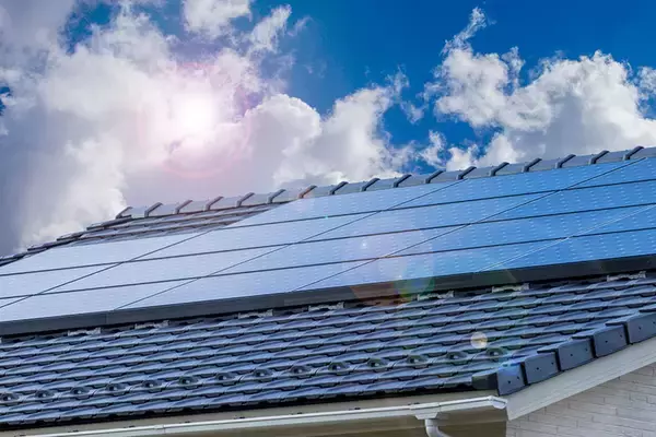 「家を建てるなら知るべき8年後のリスク。ZEH基準未満の住宅は市場価値が下がる!?」の画像