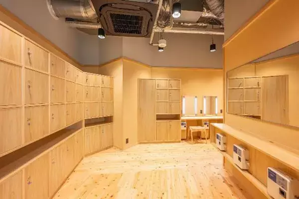 「老舗銭湯「小杉湯」、原宿”ハラカド”に進出から1年。高円寺から生まれた銭湯は、原宿カルチャーとどう融合している？」の画像