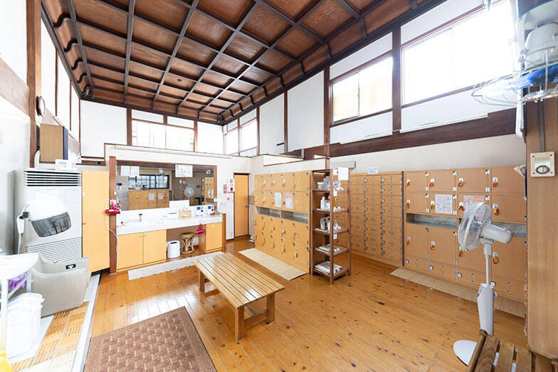 老舗銭湯「小杉湯」、原宿”ハラカド”に進出から1年。高円寺から生まれた銭湯は、原宿カルチャーとどう融合している？