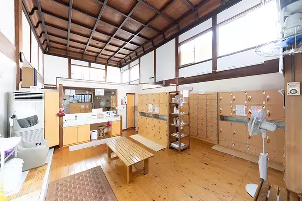 「老舗銭湯「小杉湯」、原宿”ハラカド”に進出から1年。高円寺から生まれた銭湯は、原宿カルチャーとどう融合している？」の画像