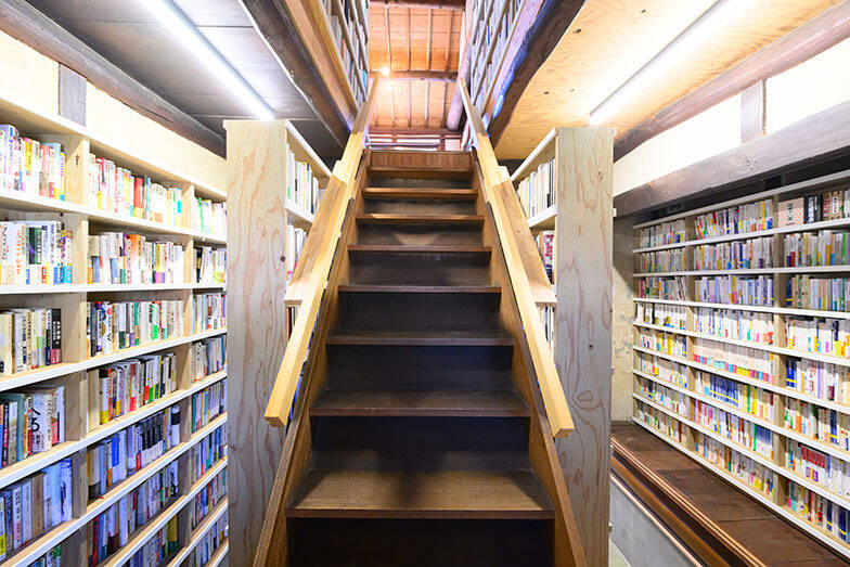 お寺の副住職、蔵書3万冊の「現代版・寺子屋」を開いたら、人口減少する町に人が集まってきた！ 「ふるえる書庫」の挑戦　大阪・池田市