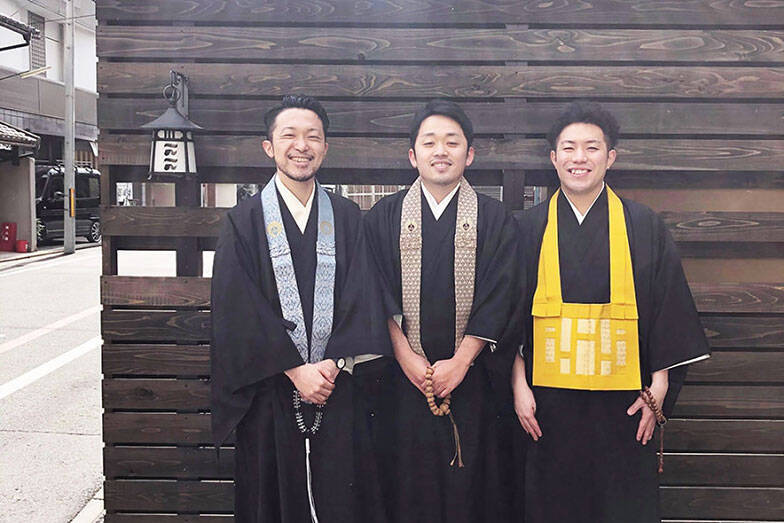 お寺の副住職、蔵書3万冊の「現代版・寺子屋」を開いたら、人口減少する町に人が集まってきた！ 「ふるえる書庫」の挑戦　大阪・池田市